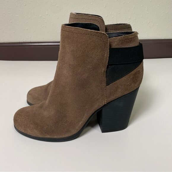 Kenneth Cole Reaction "Might Make It" Leather Ankle Booties Women's Size 8.5 - Picture 8 of 15